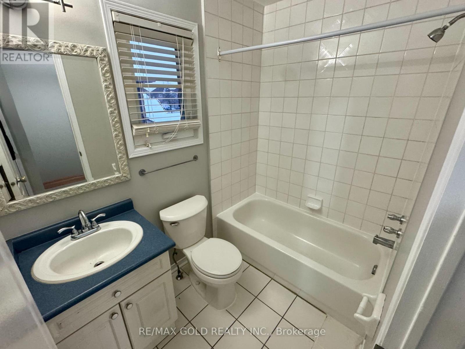 9 Upwood Place, Brampton, Ontario  L6R 1T3 - Photo 15 - W12599592