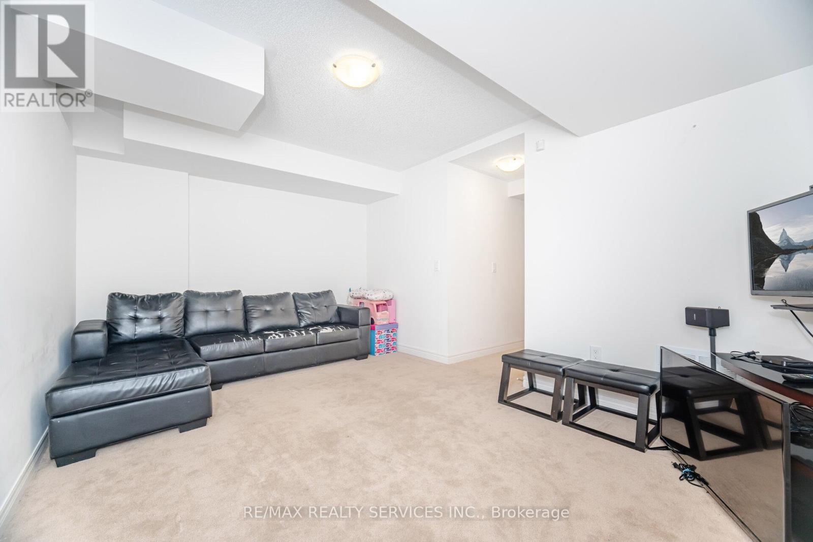 7 Dufay Road, Brampton, Ontario  L7A 4A1 - Photo 29 - W12599078