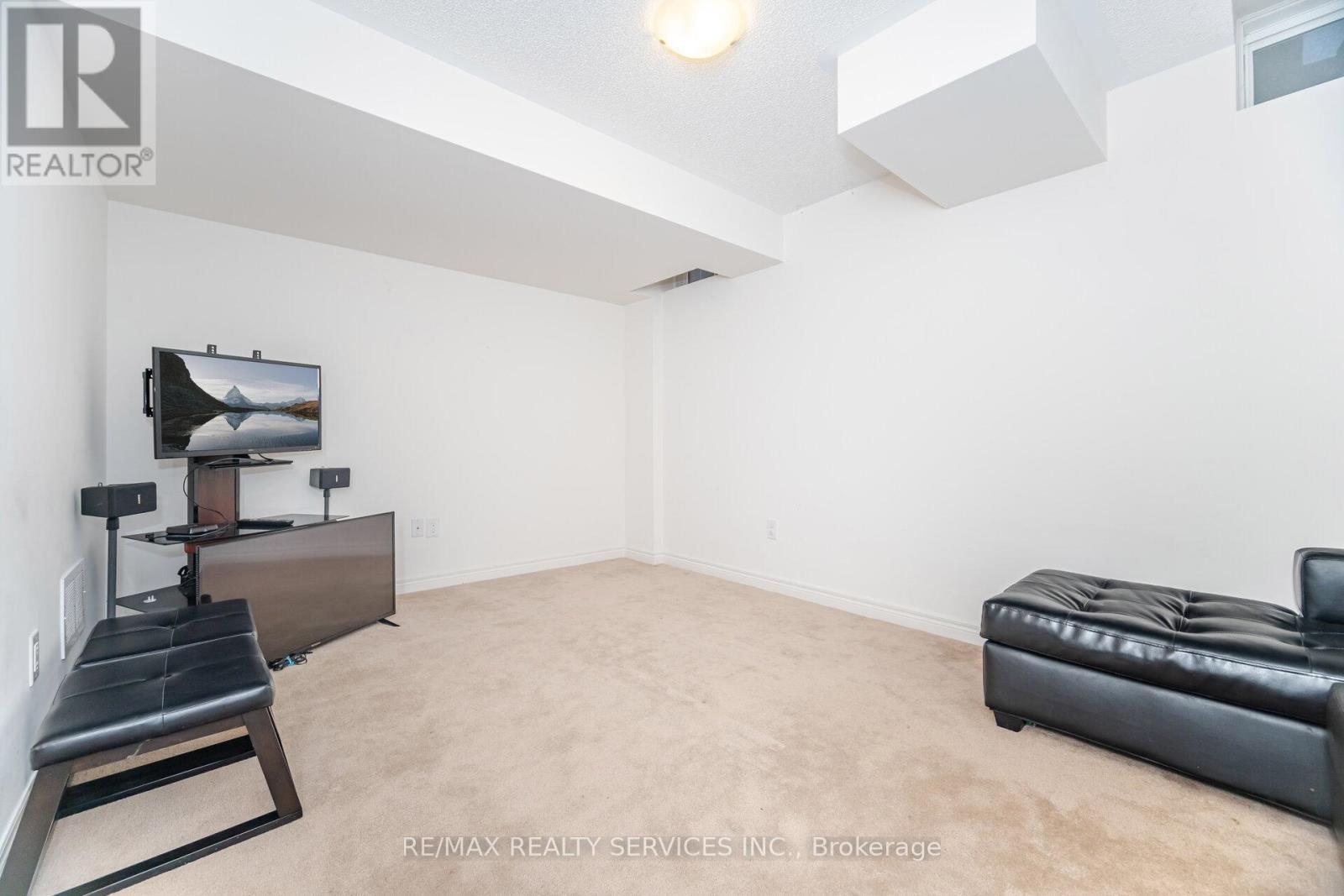 7 Dufay Road, Brampton, Ontario  L7A 4A1 - Photo 30 - W12599078