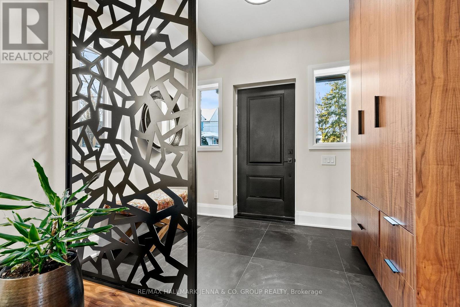 309 Fairmont Avenue, Ottawa, Ontario  K1Y 1Y5 - Photo 2 - X12599630