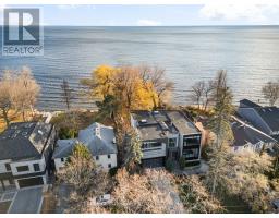 67 LAKE PROMENADE, Toronto, Ontario