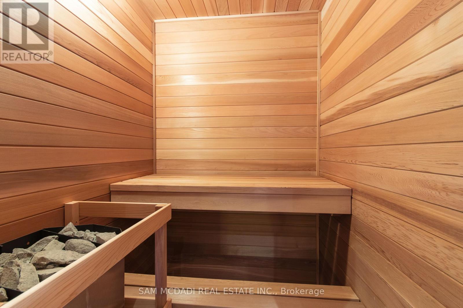 67 Lake Promenade, Toronto, Ontario  M8W 1A2 - Photo 36 - W12599128