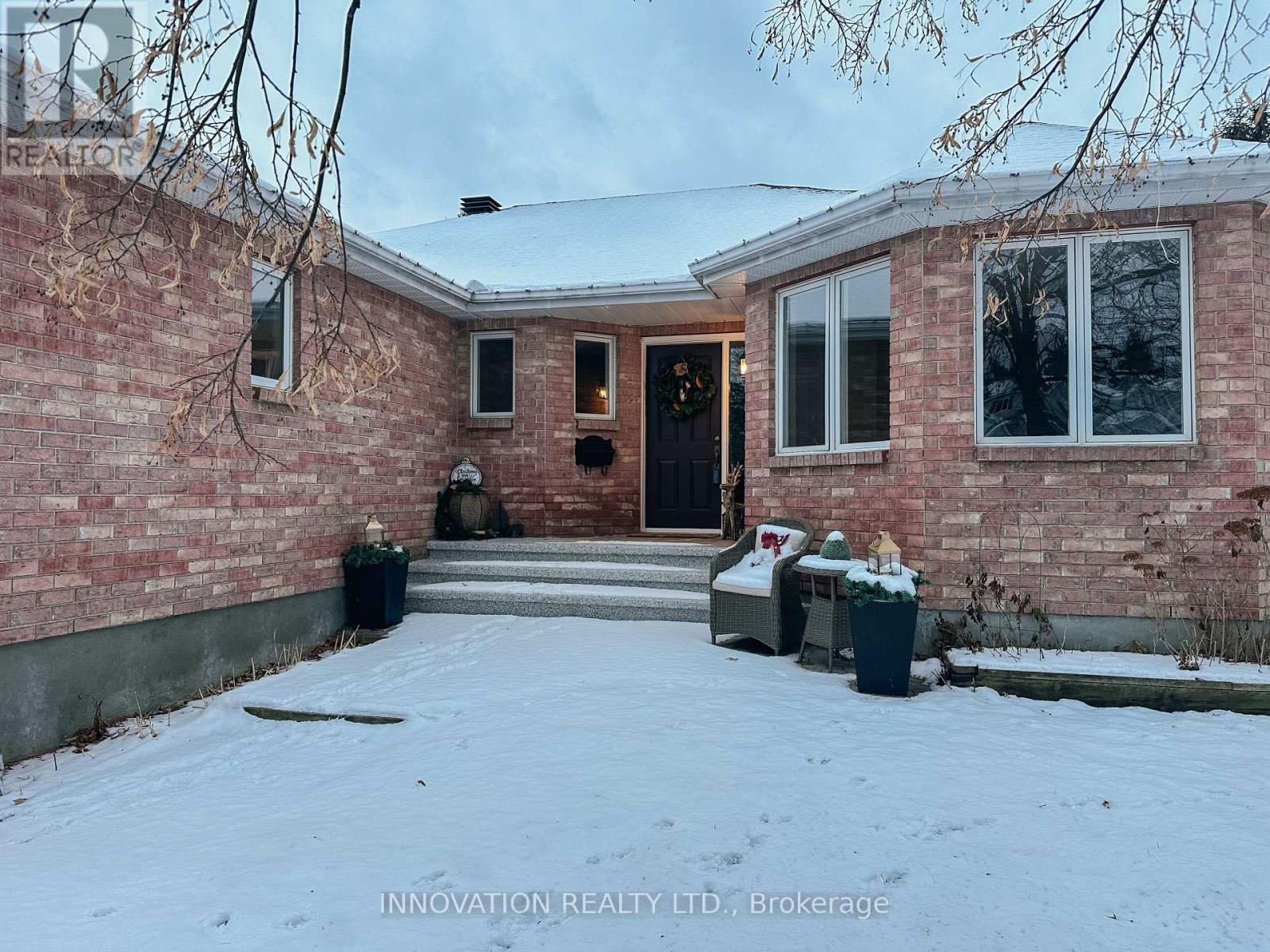 30 Randall James Drive, Ottawa, Ontario  K2S 1M4 - Photo 2 - X12483421