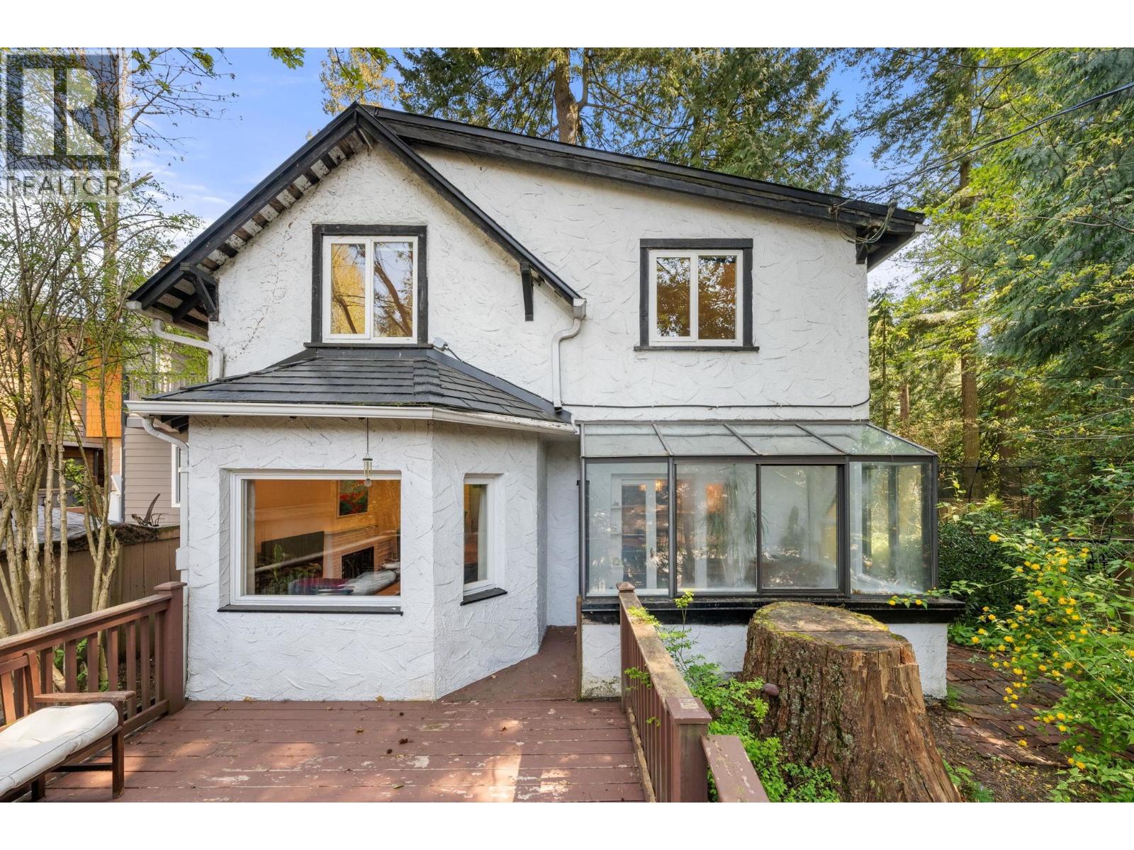 2052 Capilano Road, North Vancouver, British Columbia  V7P 3B8 - Photo 2 - R3069245