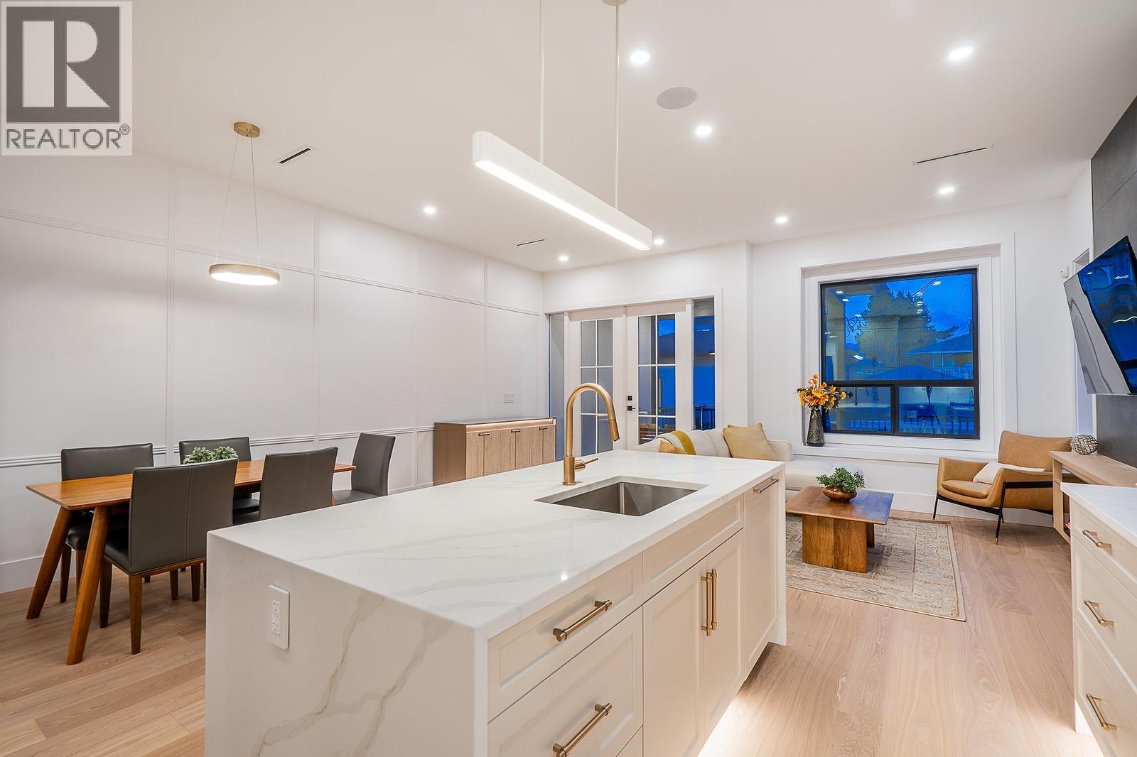 4557 Parker Street, Burnaby, British Columbia  V5C 3E1 - Photo 8 - R3071884