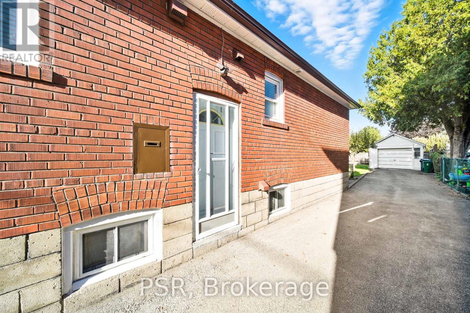 Lower - 25 Knight Street, Toronto, Ontario M4C 3K8 - Photo 2 - E12599662