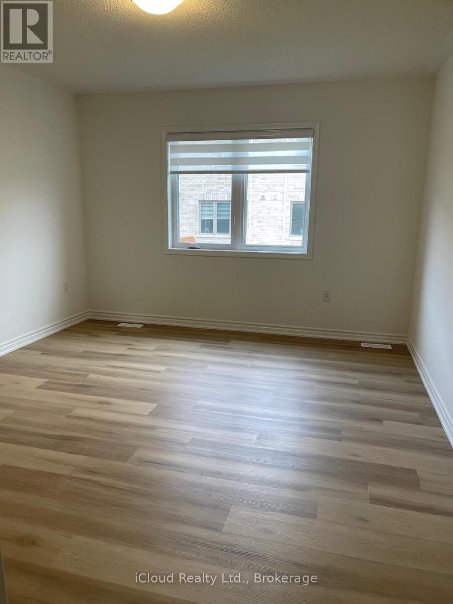 4 Vinewood Crescent, Barrie, Ontario  L2S 3W6 - Photo 19 - S12458503