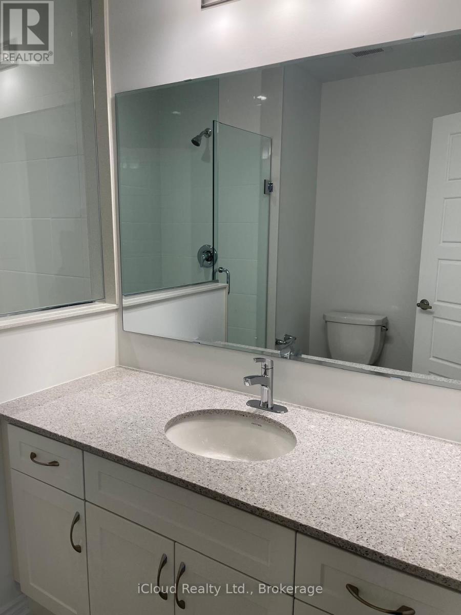 4 Vinewood Crescent, Barrie, Ontario  L2S 3W6 - Photo 10 - S12458503