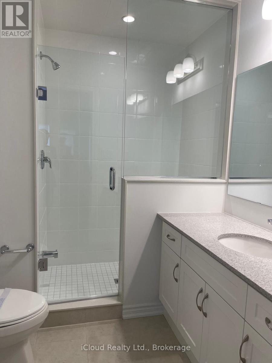 4 Vinewood Crescent, Barrie, Ontario  L2S 3W6 - Photo 4 - S12458503