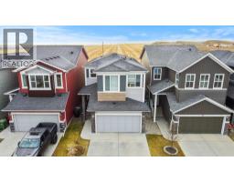 66 Howse Common NE Livingston