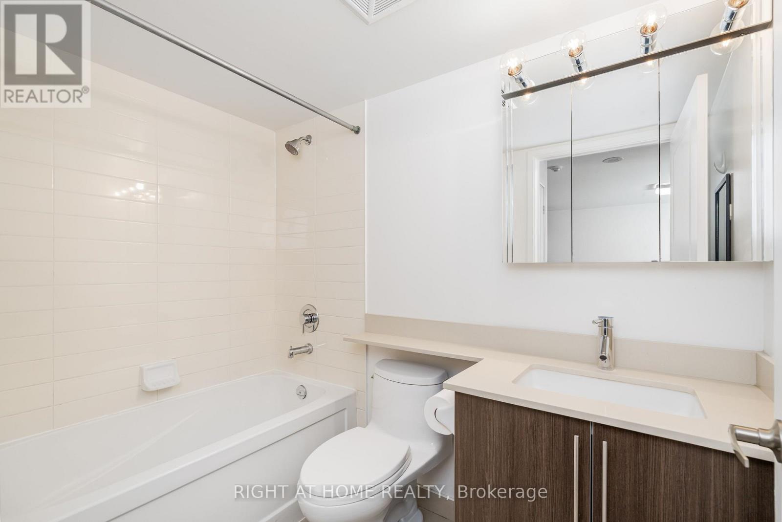 1401 - 1 Michael Power Place, Toronto, Ontario  M9A 0A1 - Photo 14 - W12599602