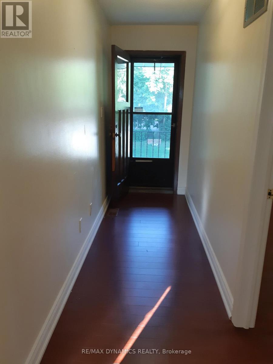 76 Westona Street, Toronto, Ontario M9P 2Y3 - Photo 11 - W12599624