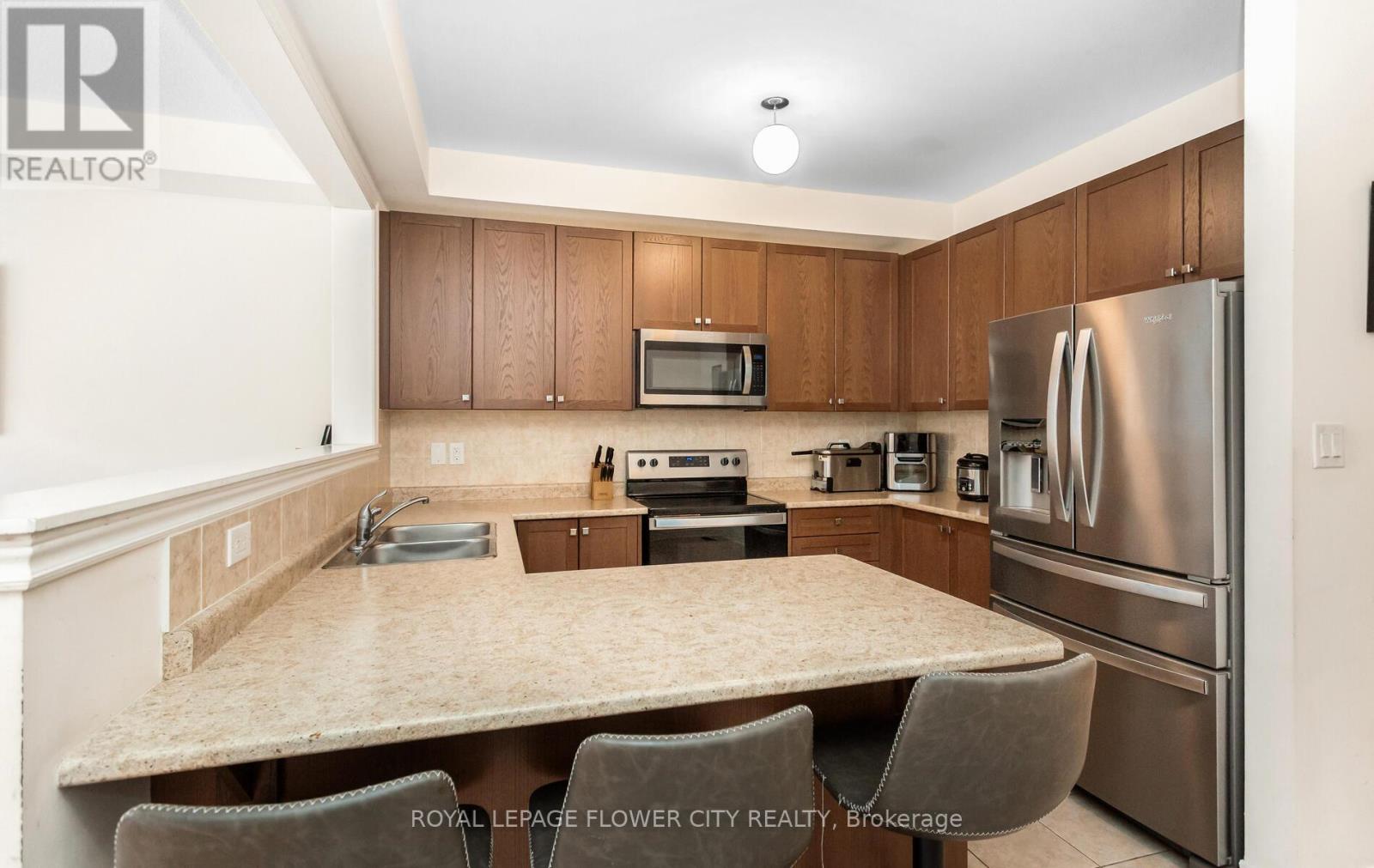 9 Backwater Trail, Brampton, Ontario  L7A 5B8 - Photo 11 - W12599658