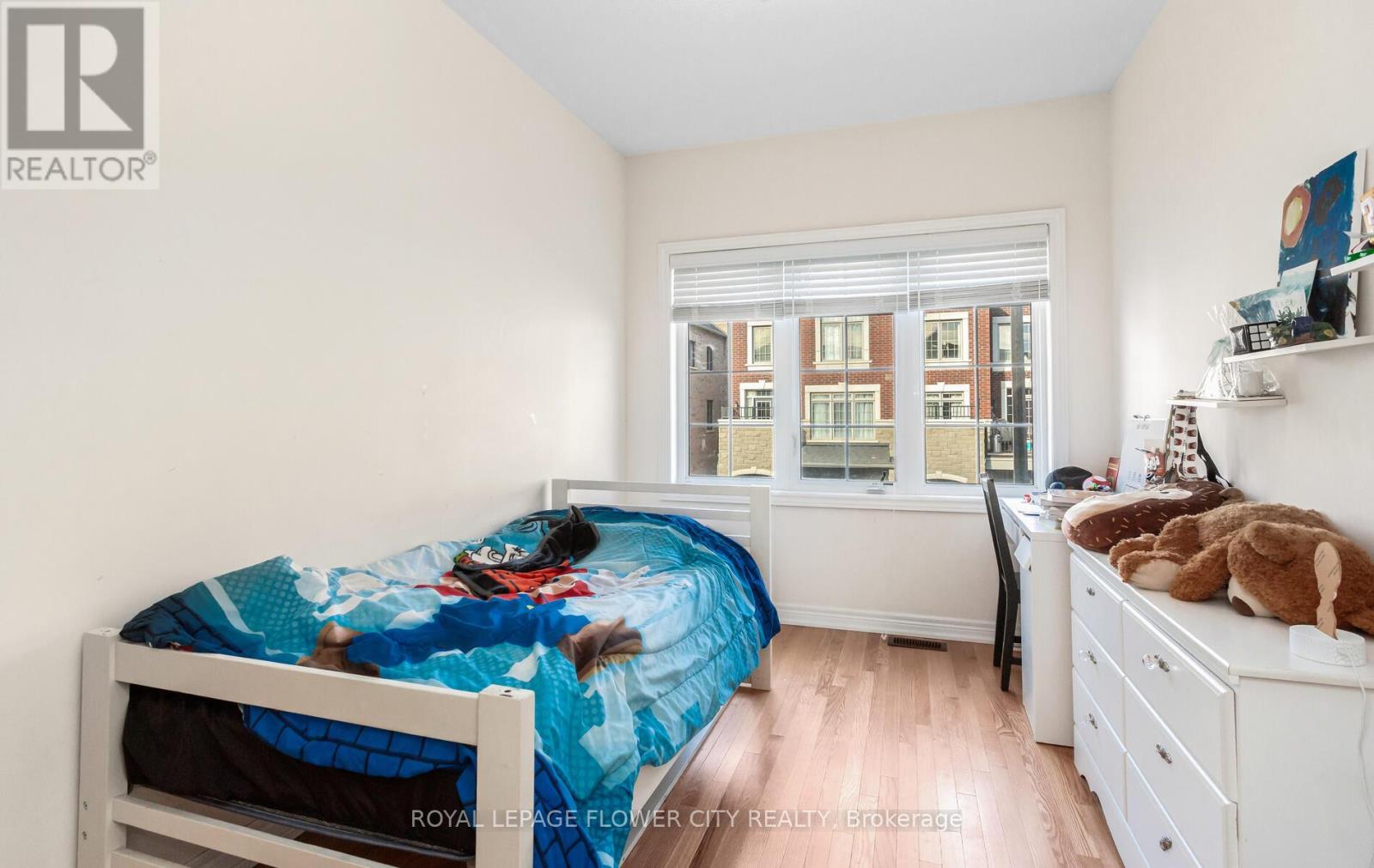 9 Backwater Trail, Brampton, Ontario  L7A 5B8 - Photo 17 - W12599658