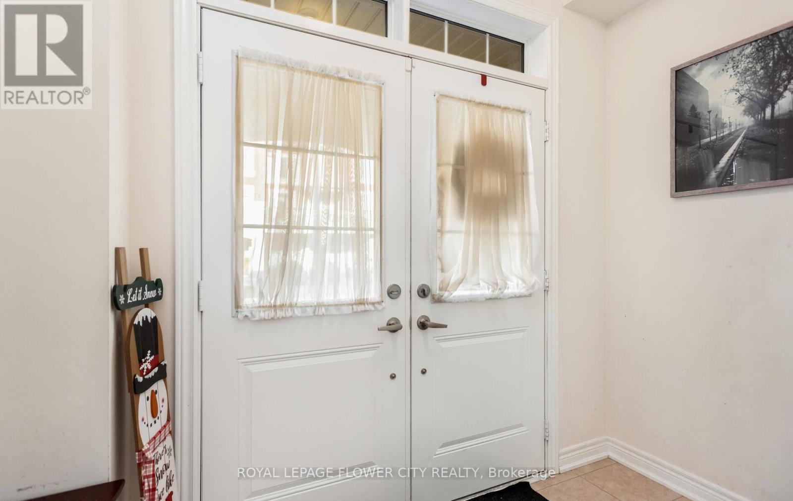 9 Backwater Trail, Brampton, Ontario  L7A 5B8 - Photo 2 - W12599658