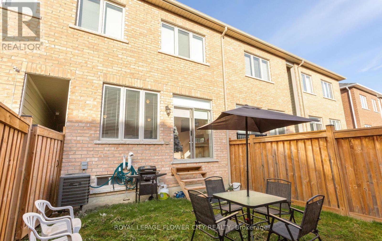 9 Backwater Trail, Brampton, Ontario  L7A 5B8 - Photo 21 - W12599658