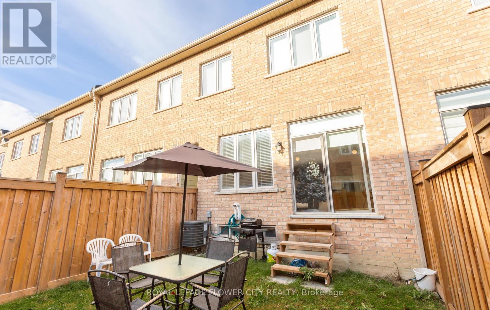 9 Backwater Trail, Brampton, Ontario  L7A 5B8 - Photo 22 - W12599658