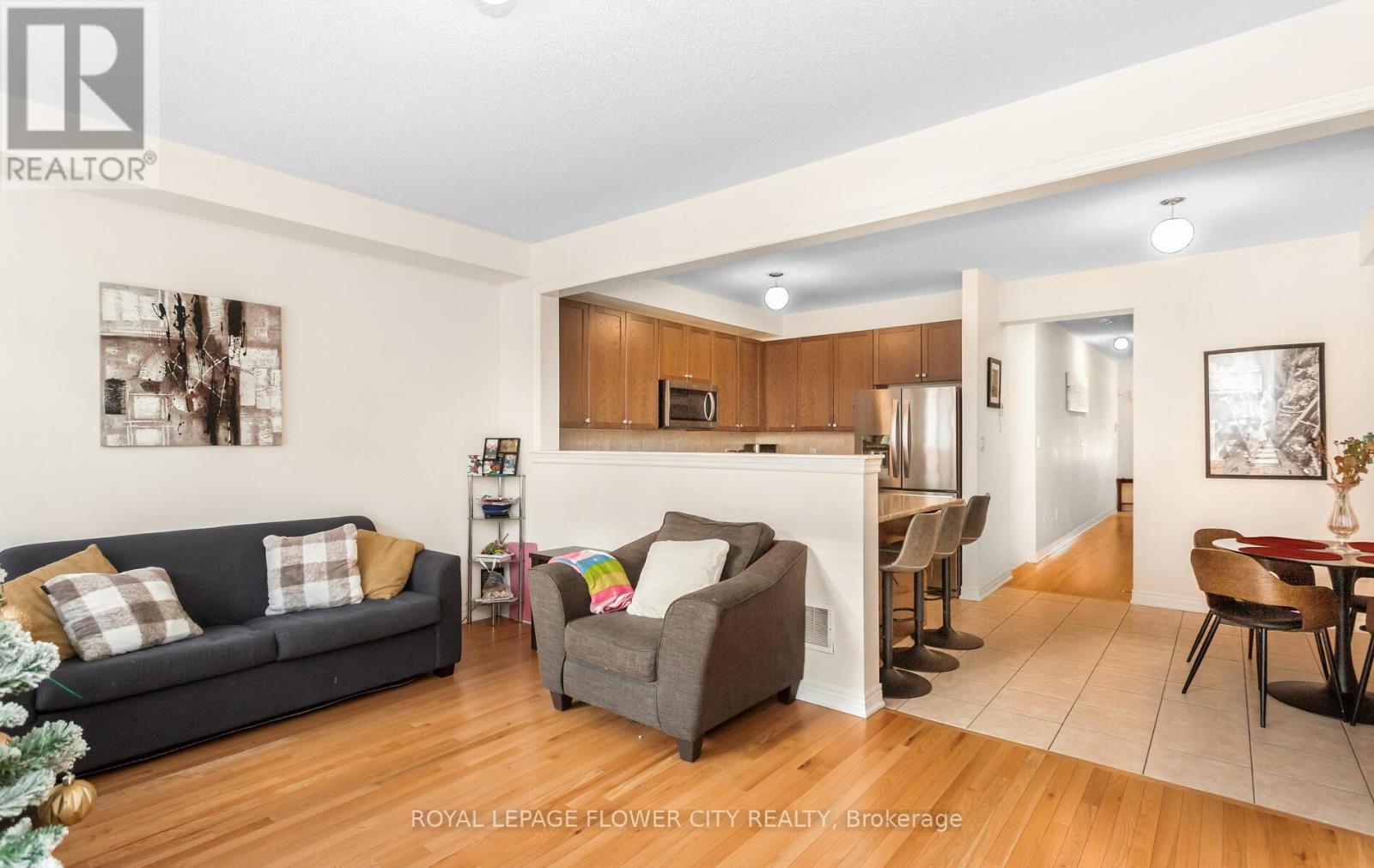 9 Backwater Trail, Brampton, Ontario  L7A 5B8 - Photo 6 - W12599658