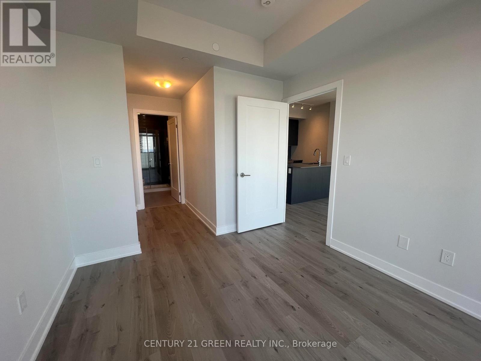 3203 - 430 Square One Drive, Mississauga, Ontario  L5B 0L6 - Photo 18 - W12598222