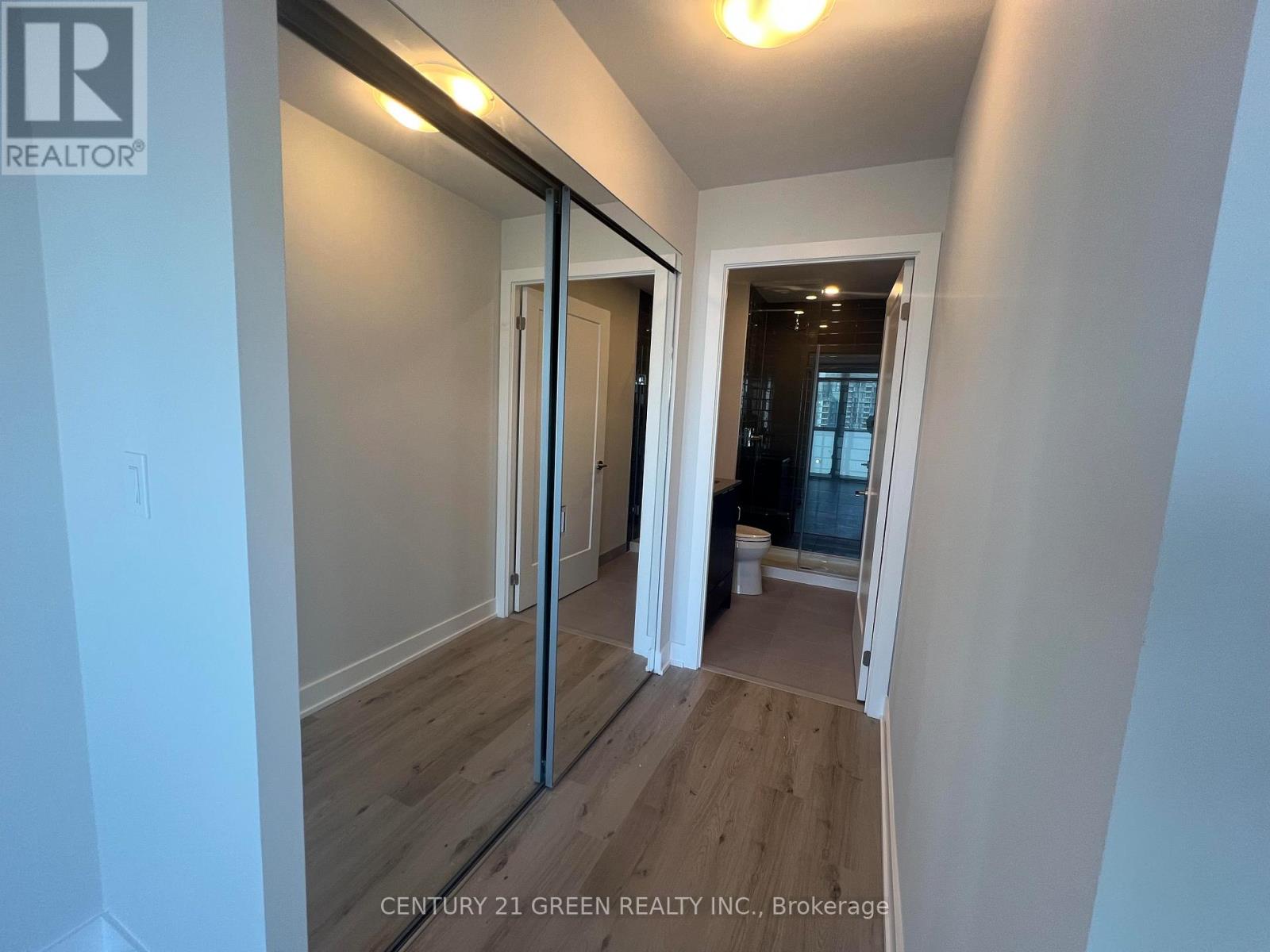 3203 - 430 Square One Drive, Mississauga, Ontario  L5B 0L6 - Photo 19 - W12598222