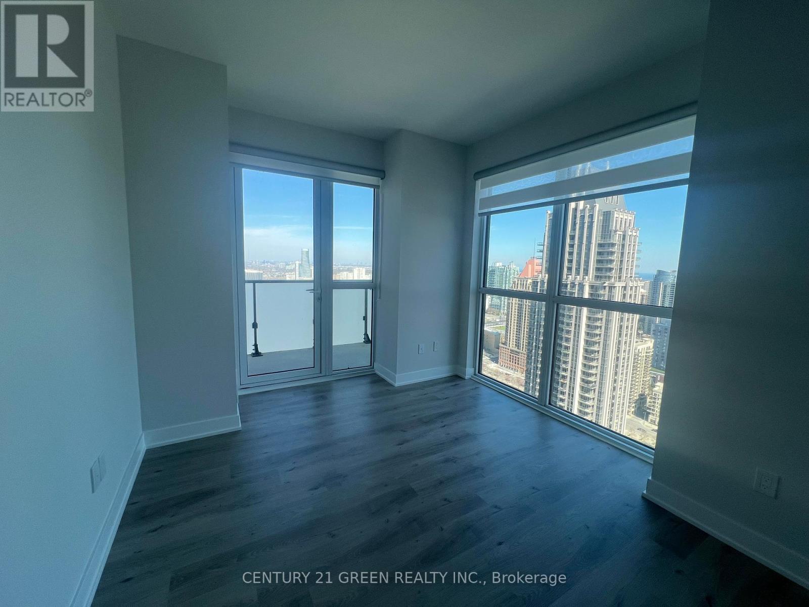 3203 - 430 Square One Drive, Mississauga, Ontario  L5B 0L6 - Photo 10 - W12598222