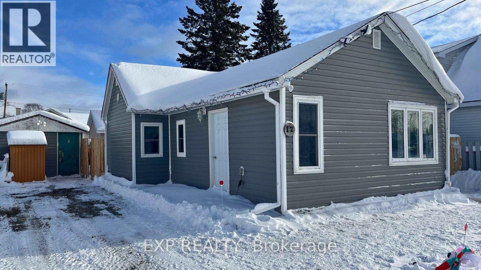 17 THIRD AVENUE, Wawa, Ontario