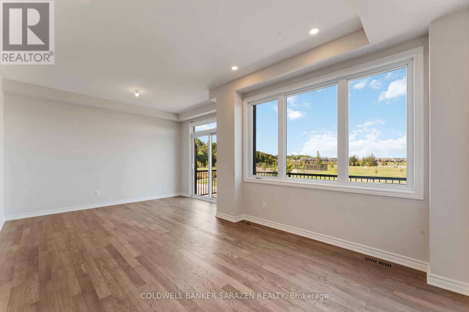 231 Croissant Squadron Crescent, Ottawa, Ontario  K1K 5A1 - Photo 4 - X12599682