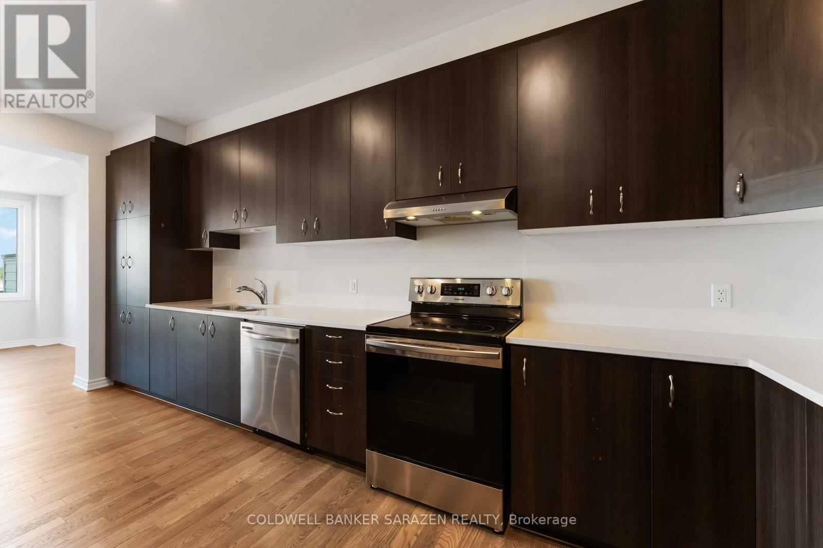 231 Croissant Squadron Crescent, Ottawa, Ontario  K1K 5A1 - Photo 8 - X12599682