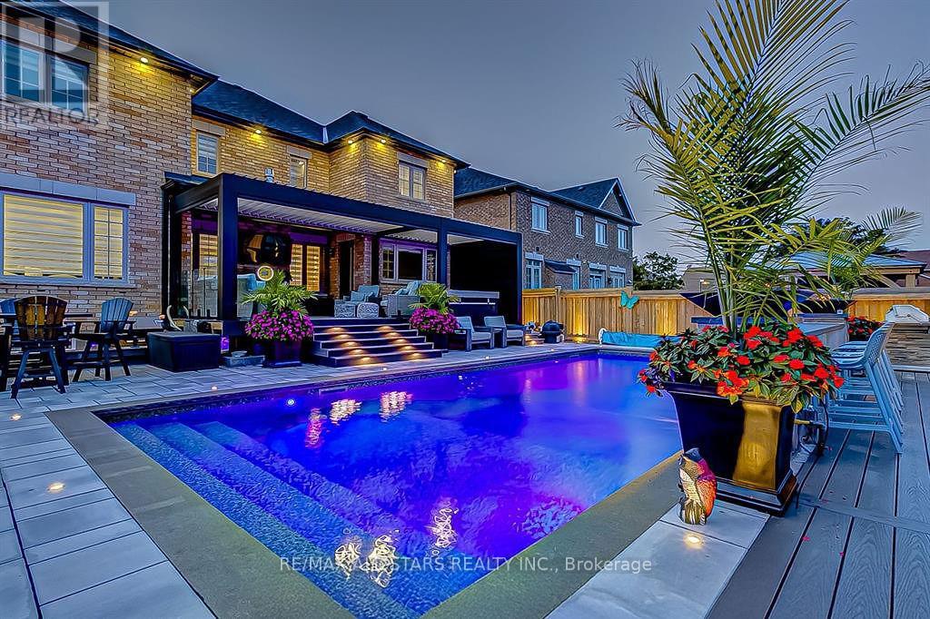 355 Reg Harrison Trail, Newmarket, Ontario  L3X 0M2 - Photo 39 - N12598476