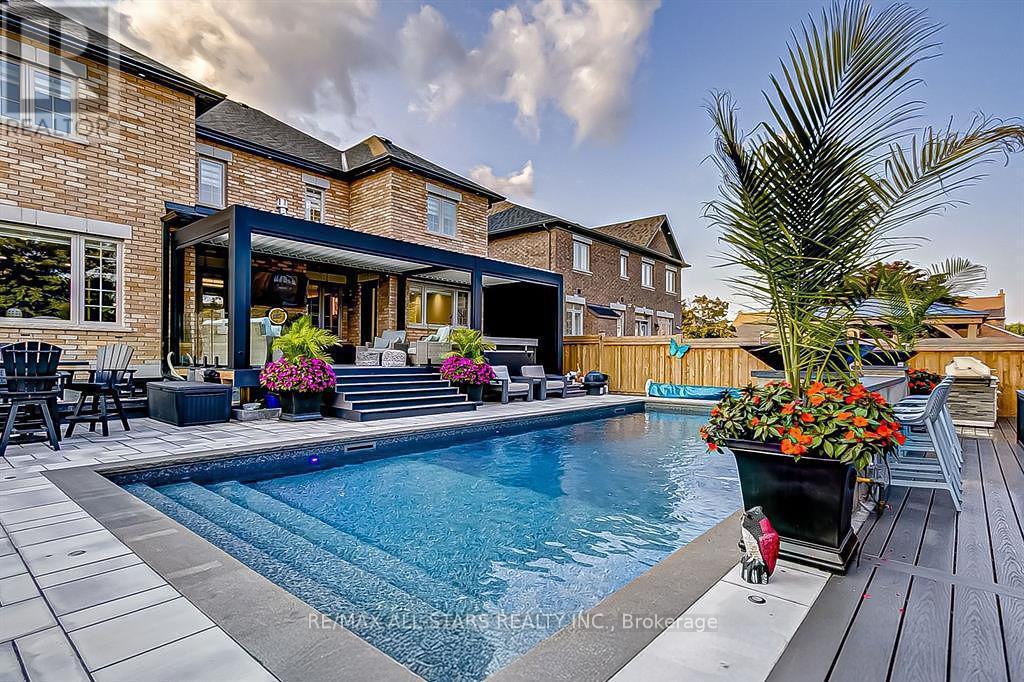 355 Reg Harrison Trail, Newmarket, Ontario  L3X 0M2 - Photo 36 - N12598476