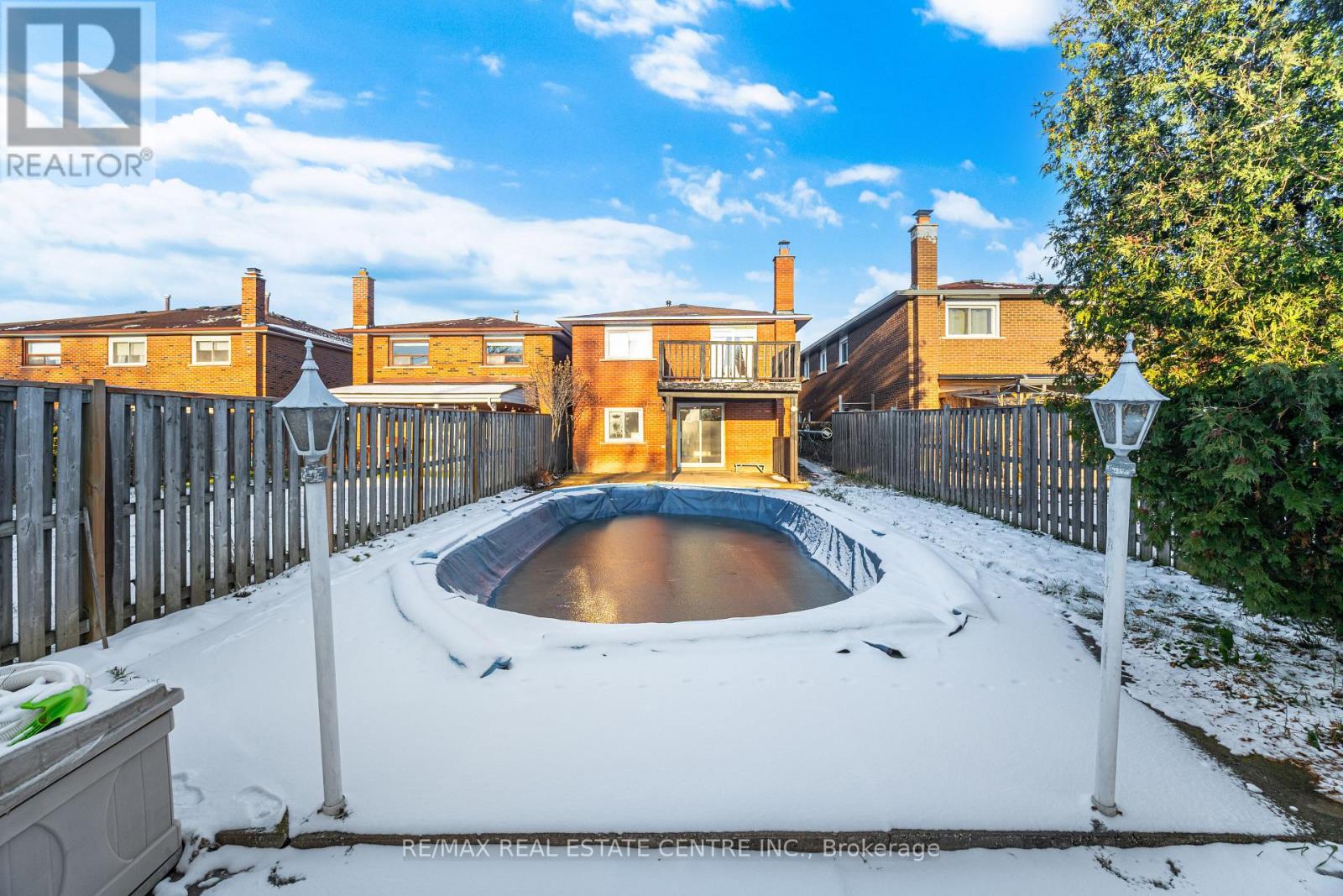 4262 Poltava Crescent, Mississauga, Ontario L4W 3C2 - Photo 28 - W12598042