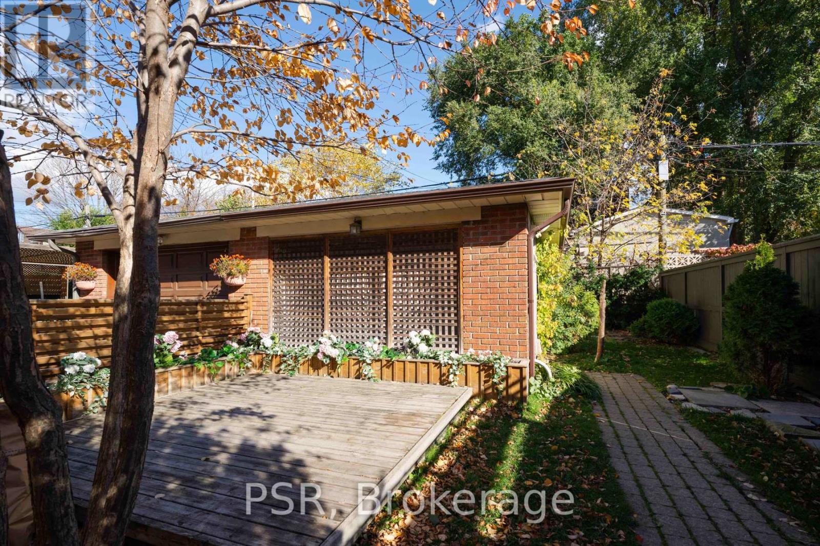 217 Northcliffe Boulevard, Toronto, Ontario  M6E 3K8 - Photo 43 - C12599674