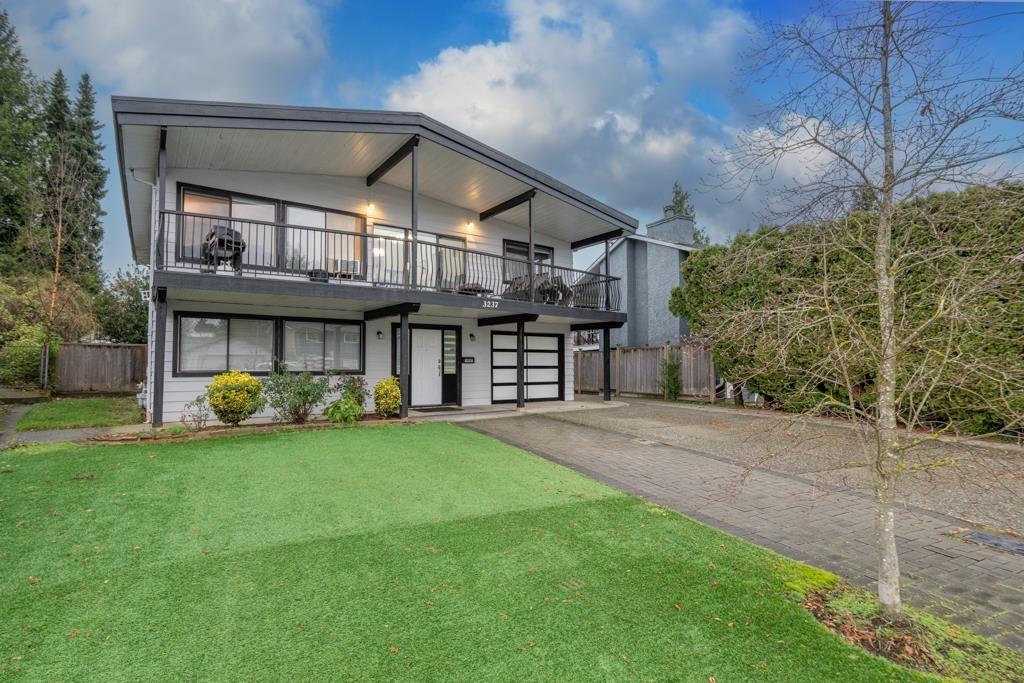 3237 Atwater Crescent, Abbotsford, British Columbia  V2T 4L1 - Photo 3 - R3071605