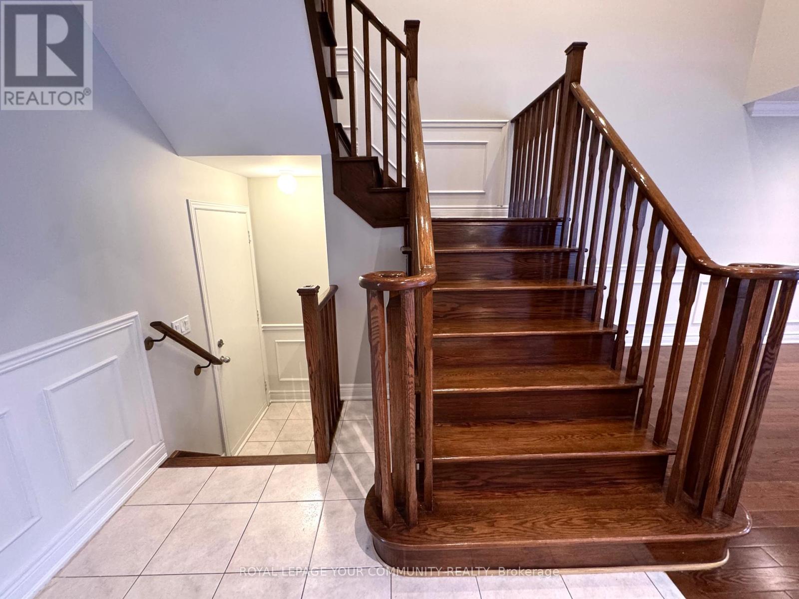 20 La Neve Avenue, Vaughan, Ontario  L4H 1N9 - Photo 8 - N12599680