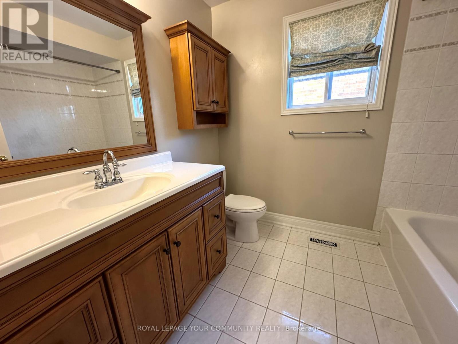 20 La Neve Avenue, Vaughan, Ontario  L4H 1N9 - Photo 14 - N12599680