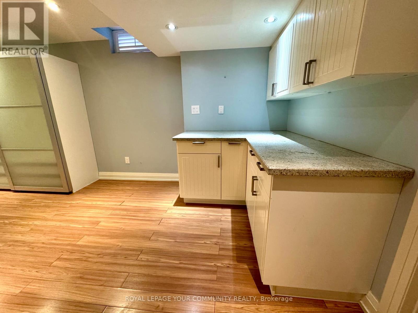 20 La Neve Avenue, Vaughan, Ontario  L4H 1N9 - Photo 18 - N12599680