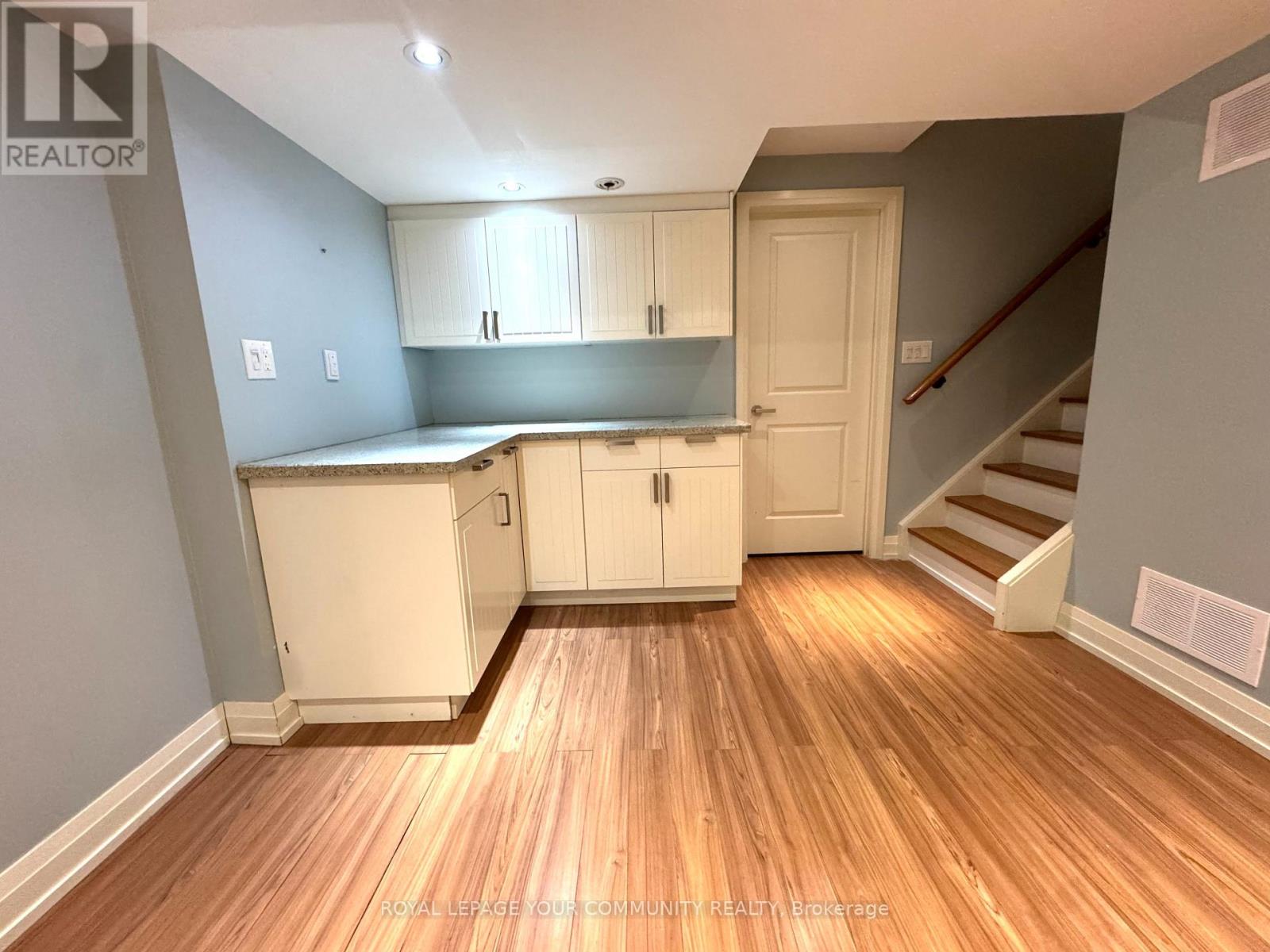 20 La Neve Avenue, Vaughan, Ontario  L4H 1N9 - Photo 17 - N12599680