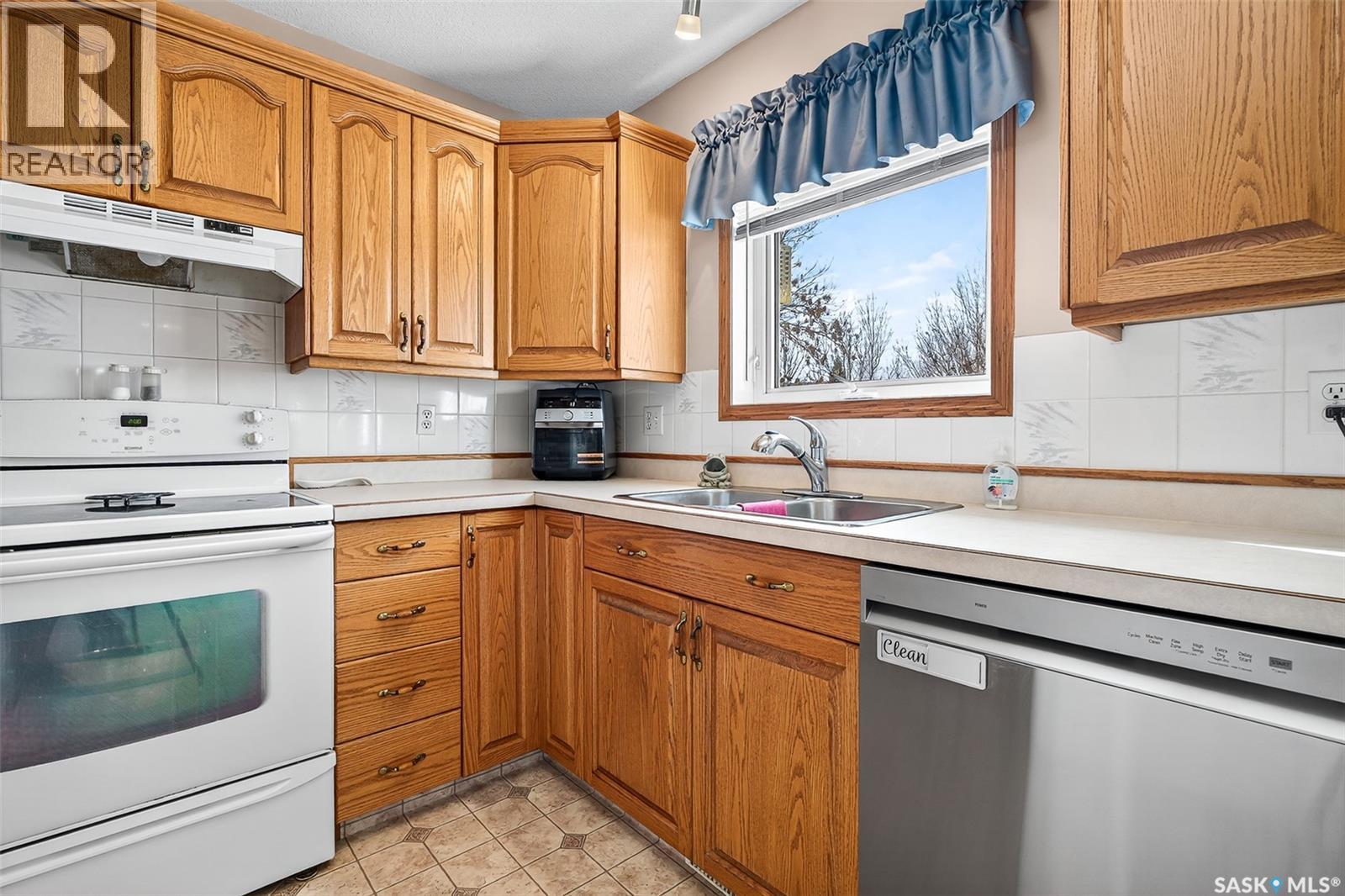 413 Woodlily Drive, Moose Jaw, Saskatchewan  S6J 1K4 - Photo 10 - SK025124