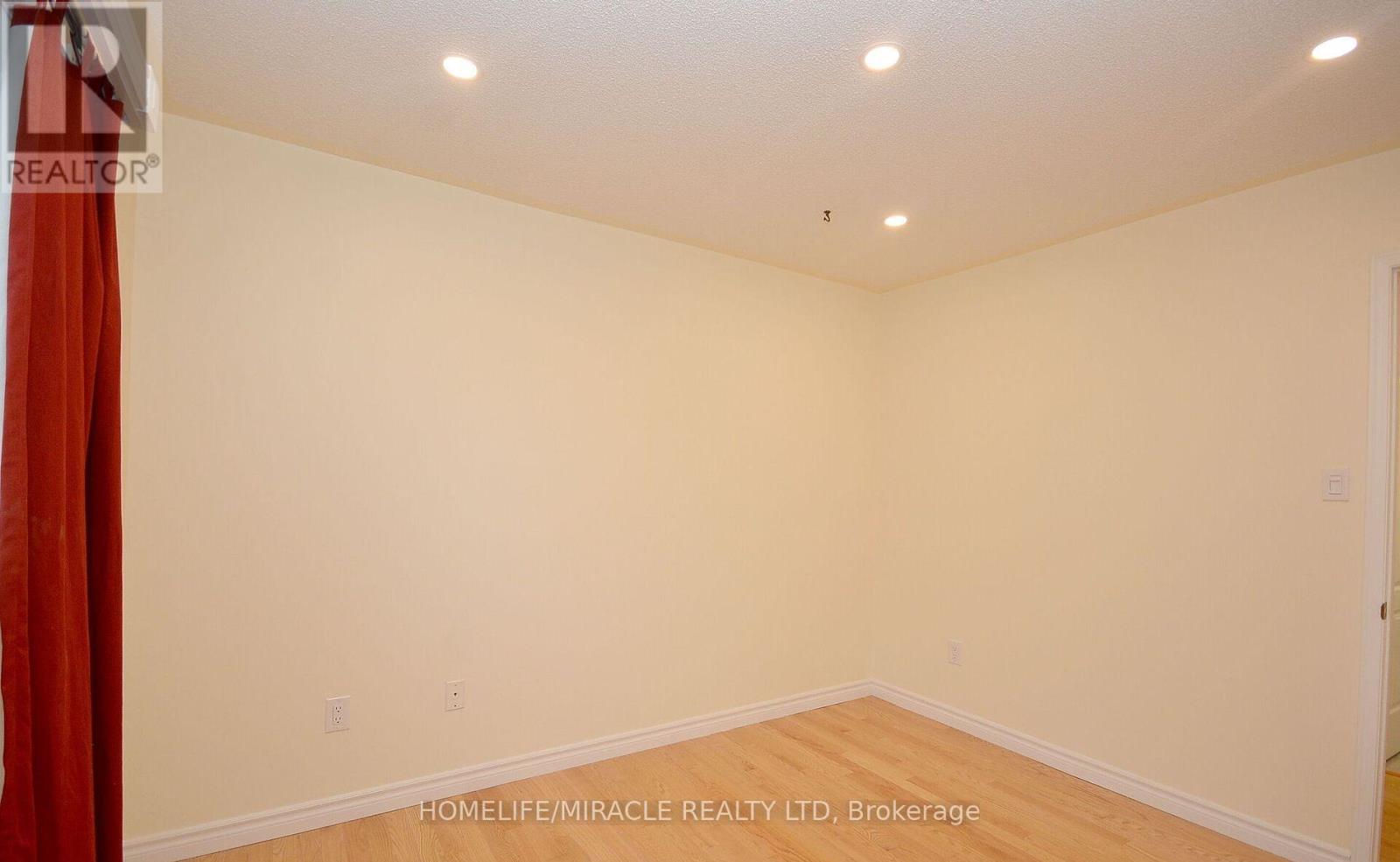 833 Mays Crescent, Mississauga (East Credit), Ontario  L5V 2G6 - Photo 25 - W12599686