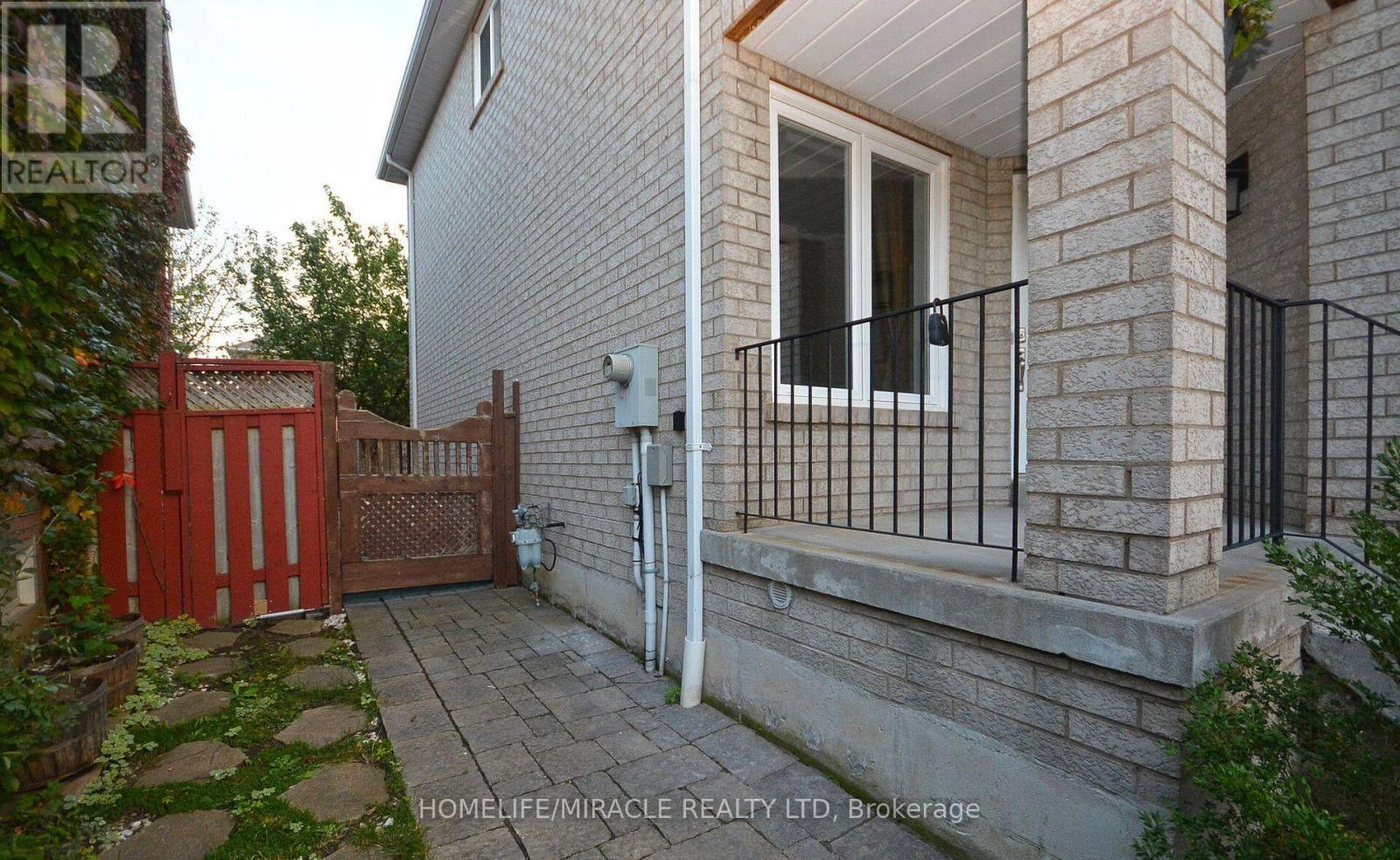 833 Mays Crescent, Mississauga (East Credit), Ontario  L5V 2G6 - Photo 31 - W12599686