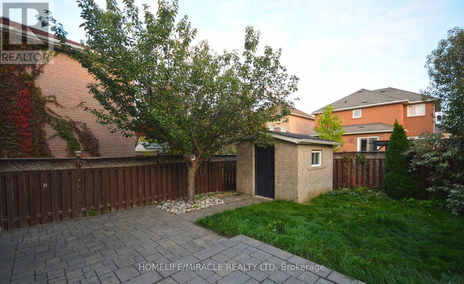 833 Mays Crescent, Mississauga (East Credit), Ontario  L5V 2G6 - Photo 37 - W12599686