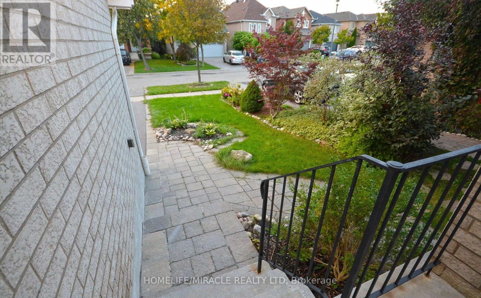 833 Mays Crescent, Mississauga (East Credit), Ontario  L5V 2G6 - Photo 40 - W12599686