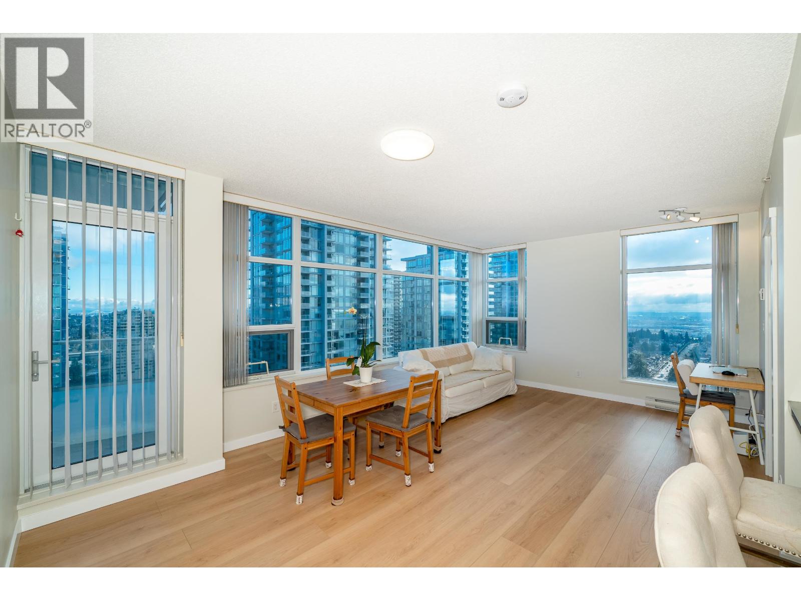 3206 4880 Bennett Street, Burnaby, British Columbia  V5H 0C1 - Photo 11 - R3071479