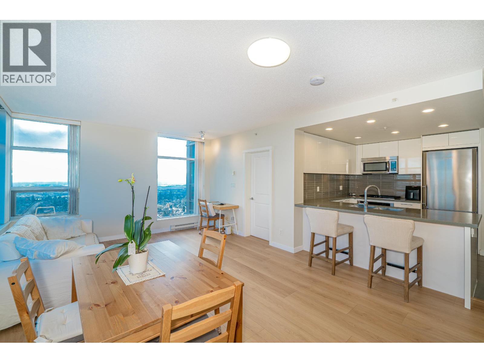 3206 4880 Bennett Street, Burnaby, British Columbia  V5H 0C1 - Photo 10 - R3071479