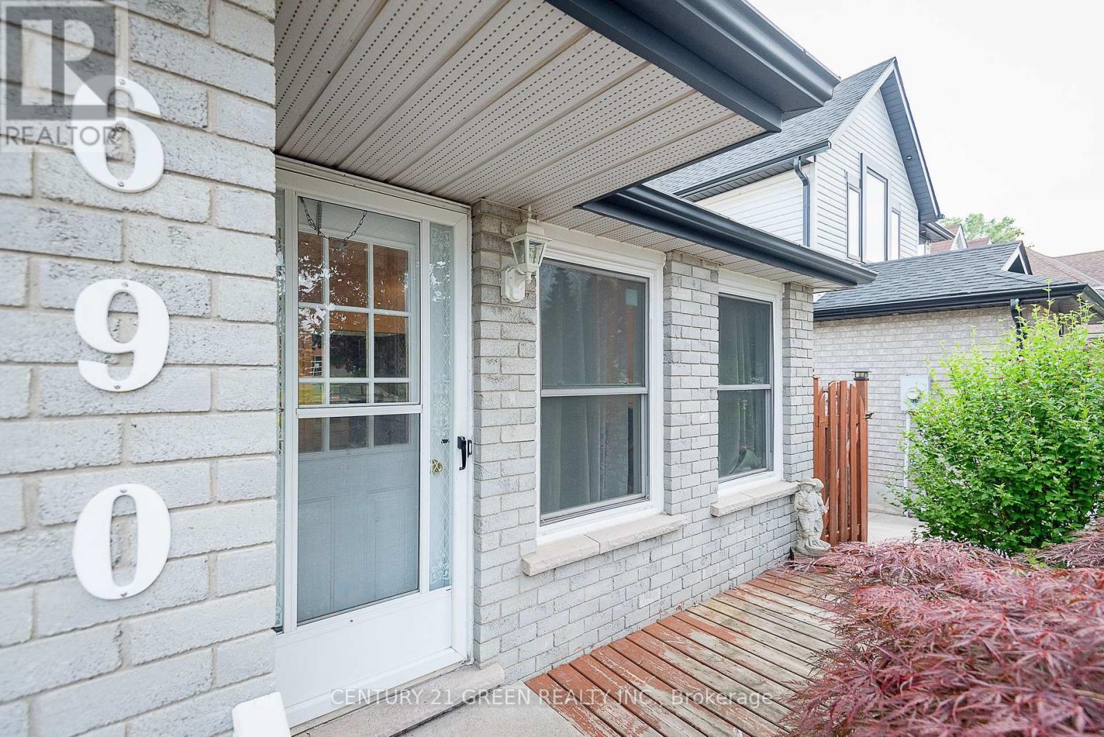 Main - 690 Elgin Street N, Cambridge, Ontario N1R 7W5 - Photo 3 - X12599684