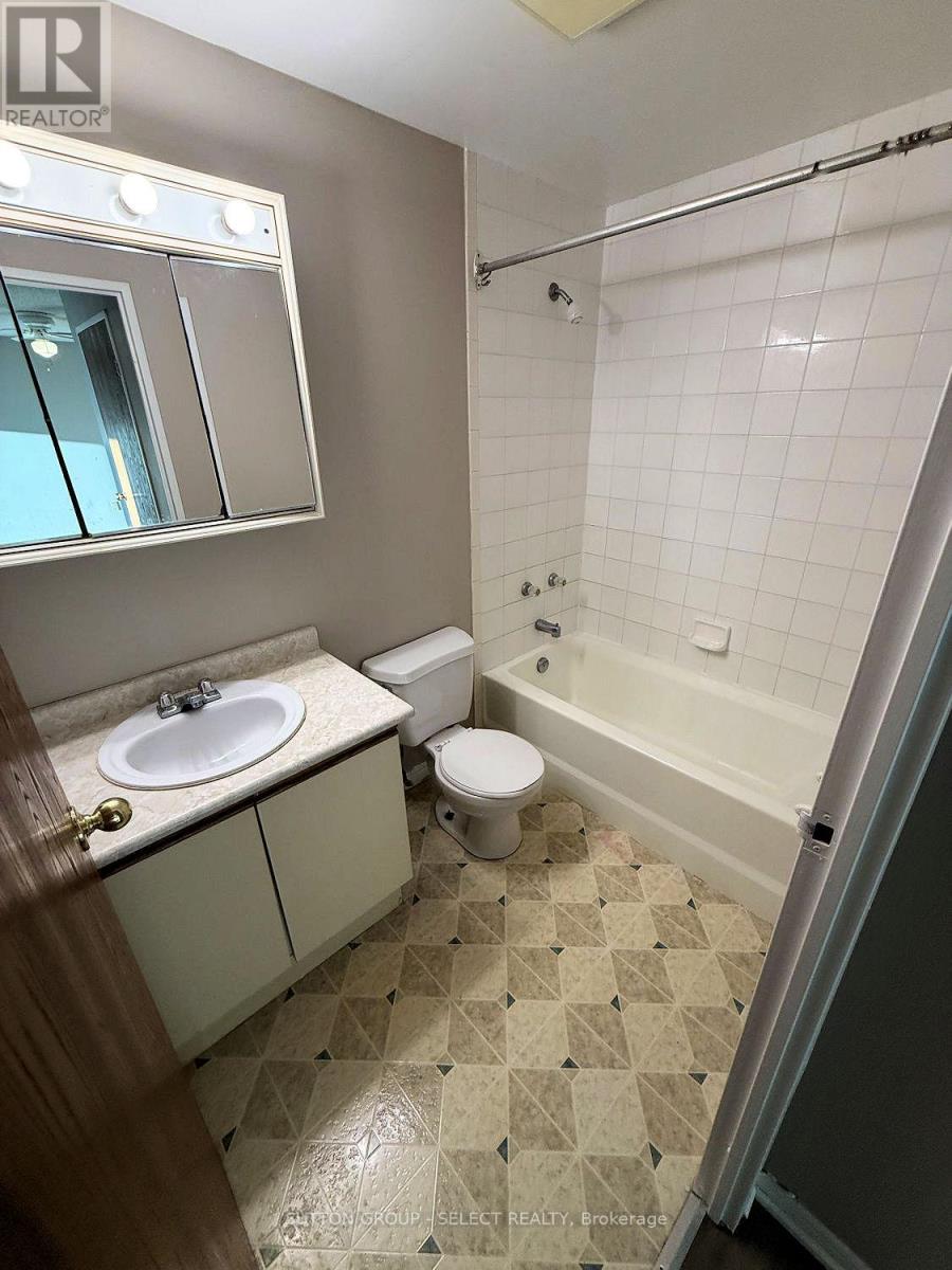 409 - 35 Green Valley Drive, Kitchener, Ontario  N2P 2A5 - Photo 20 - X12598664