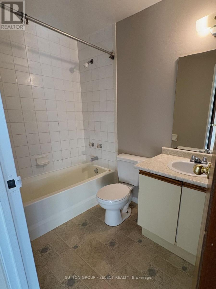 409 - 35 Green Valley Drive, Kitchener, Ontario  N2P 2A5 - Photo 17 - X12598664