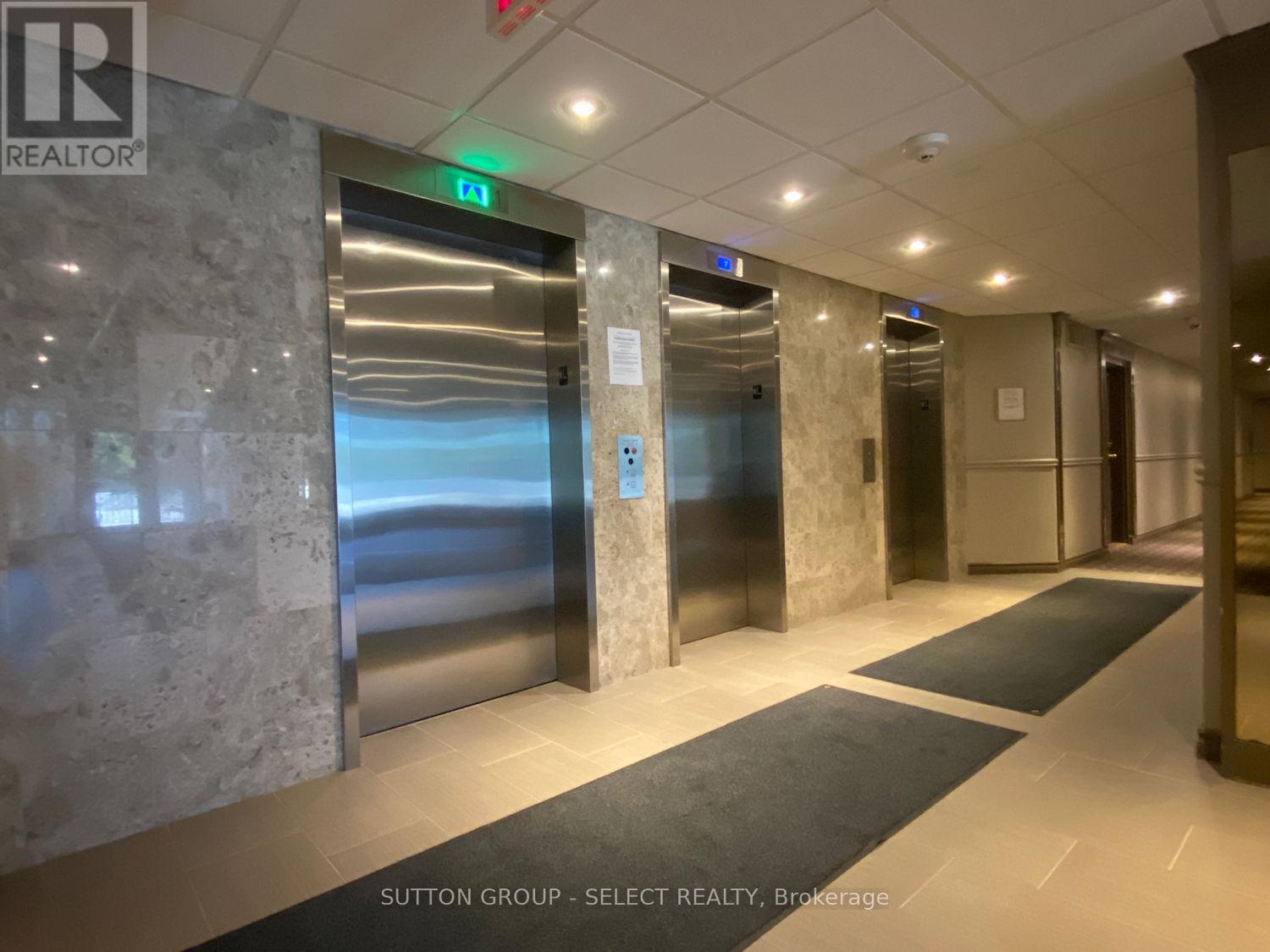 409 - 35 Green Valley Drive, Kitchener, Ontario  N2P 2A5 - Photo 7 - X12598664