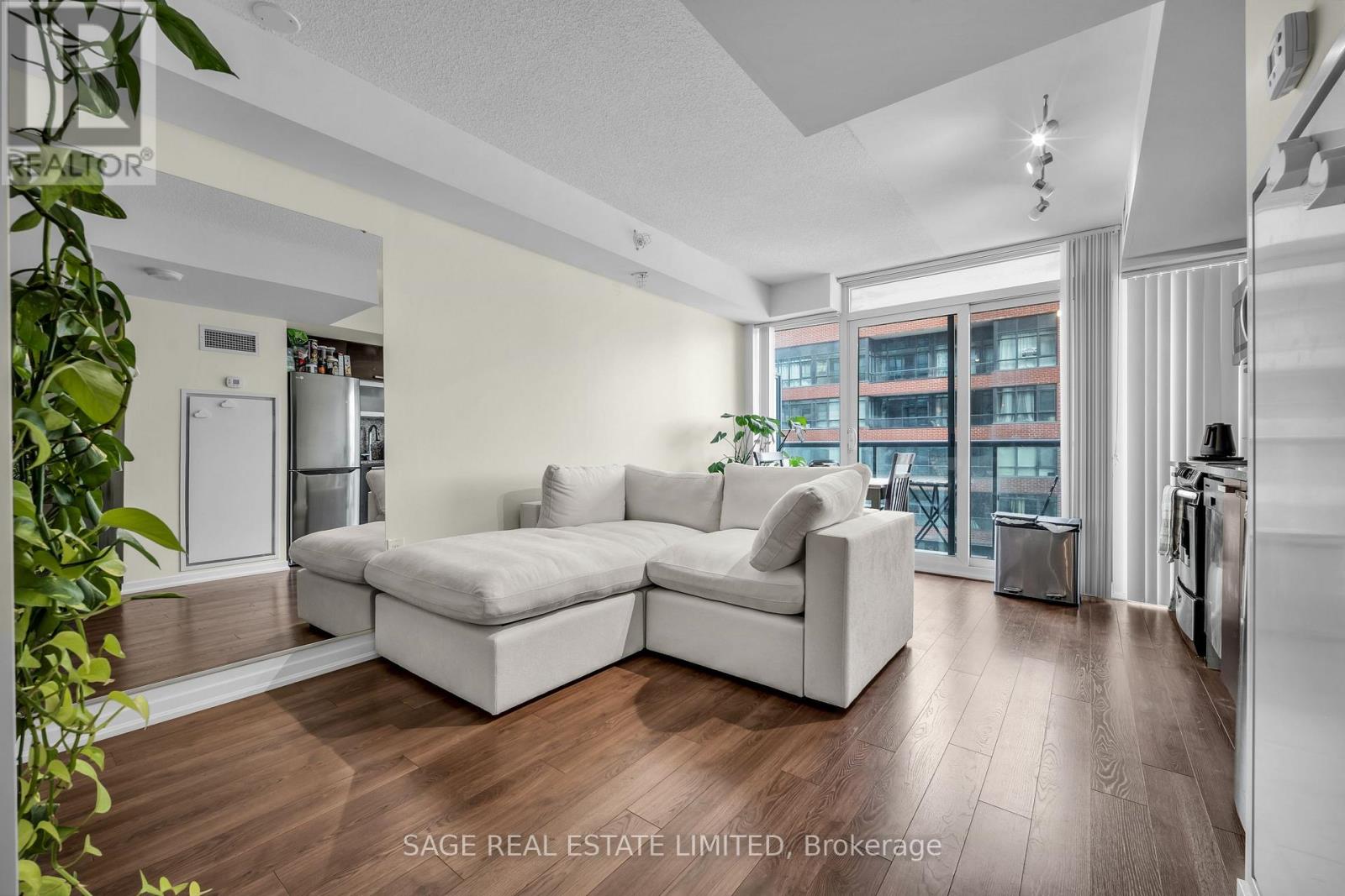 1210e - 36 Lisgar Street, Toronto, Ontario  M6J 0C7 - Photo 3 - C12599692