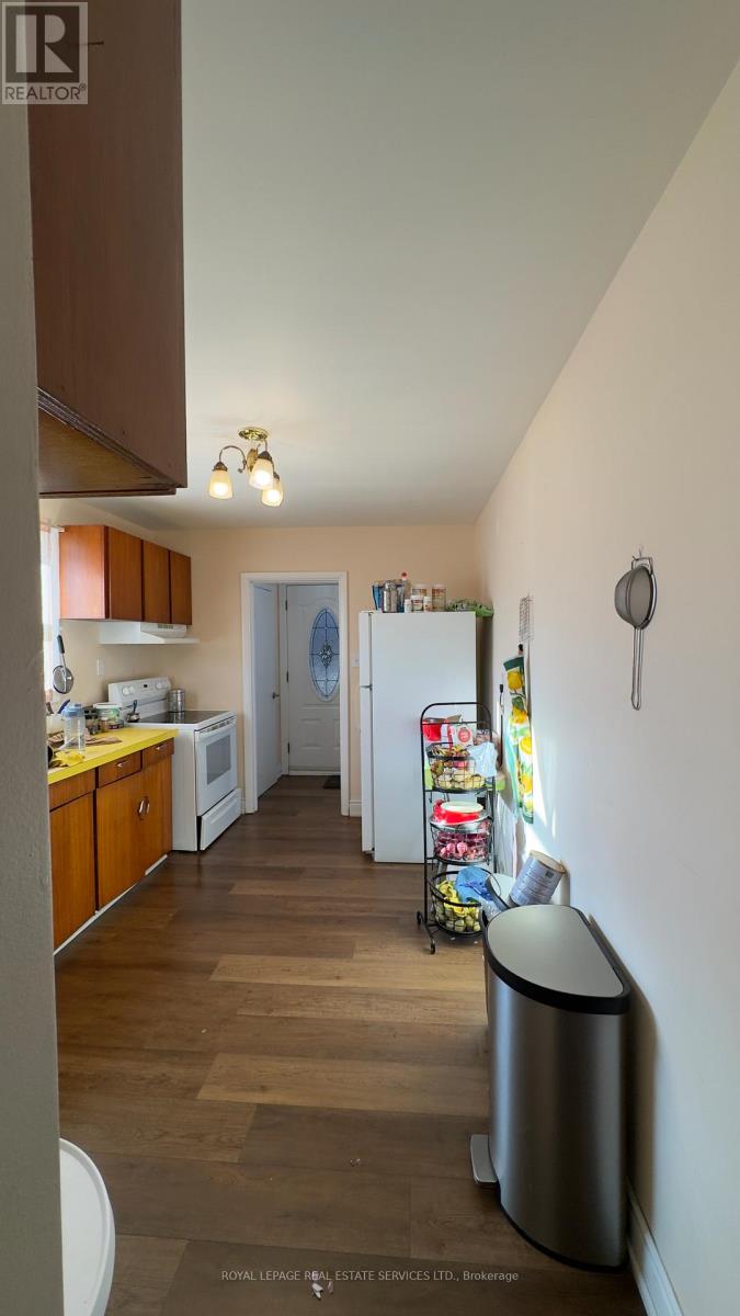 151 Vodden Street E, Brampton, Ontario  L6V 1M6 - Photo 4 - W12599664